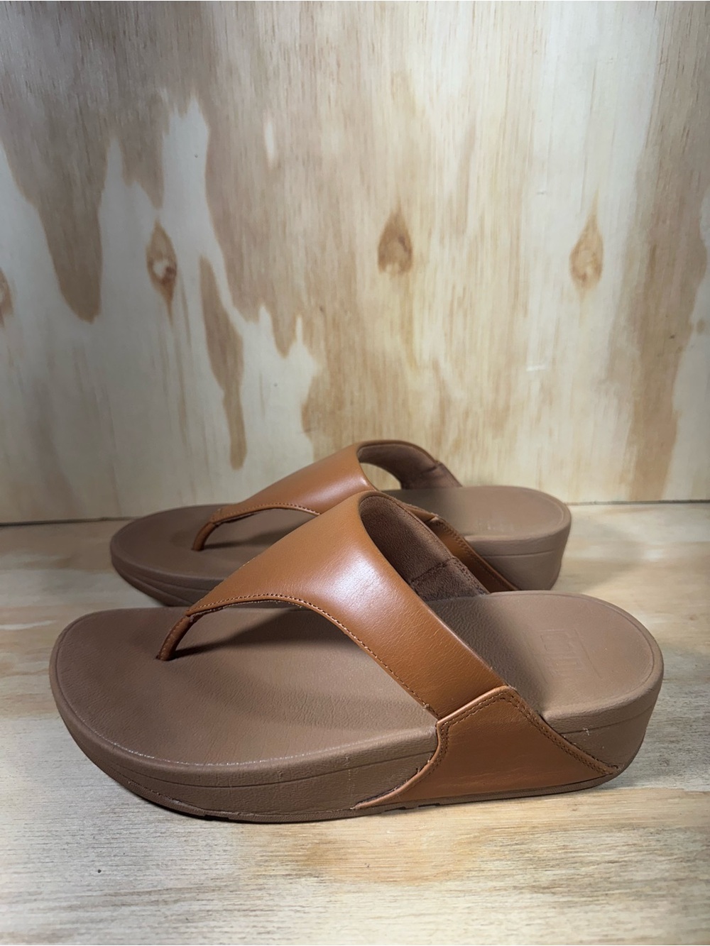 Fitflop Lulu Brown Leather Flip Flop Sandals Women’s Size 7 - Picture 7 of 7